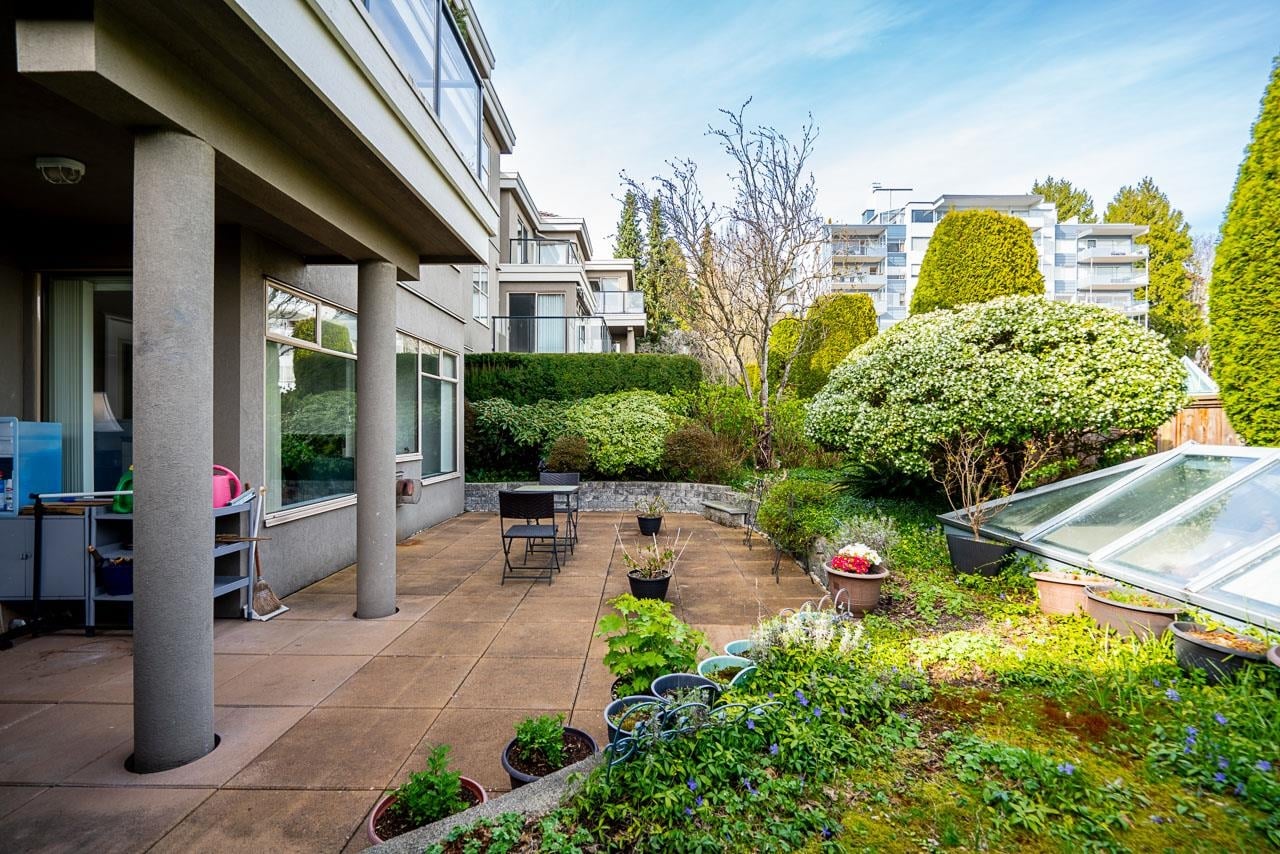 204-1765 Marine Drive, West Vancouver, BC, V7V 1J5