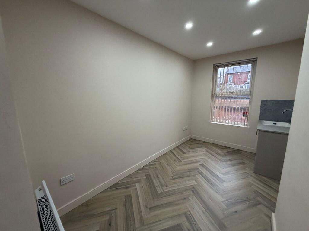 High Street, Smethwick, West Midlands, B66 photo 4