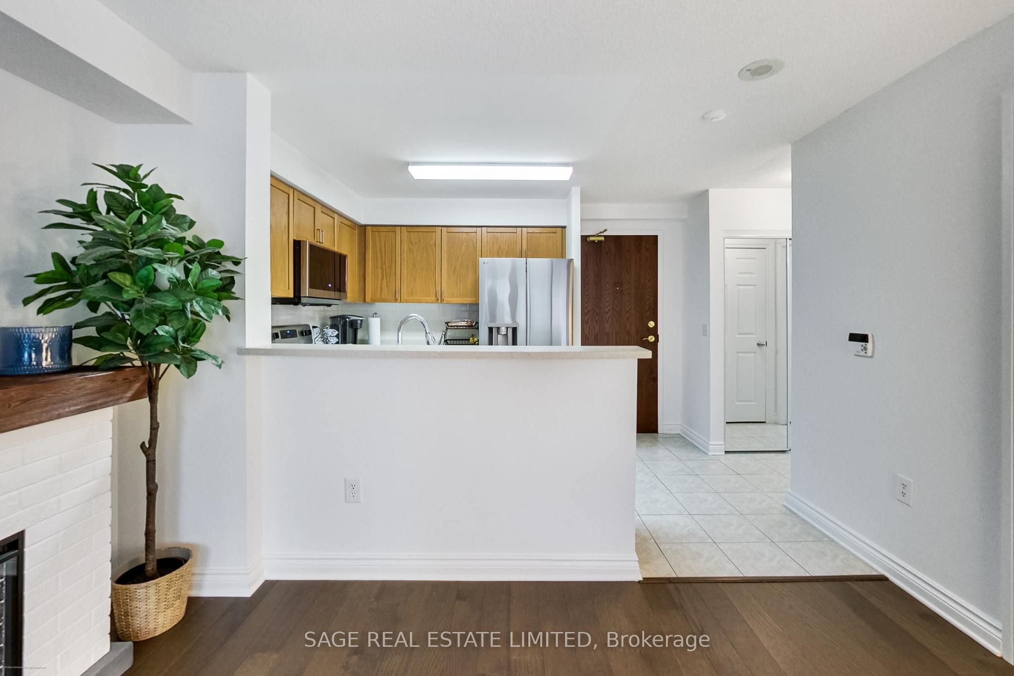 Additional image 6 of 513-11 Michael Power Place, Toronto, ON, M9A 5G3