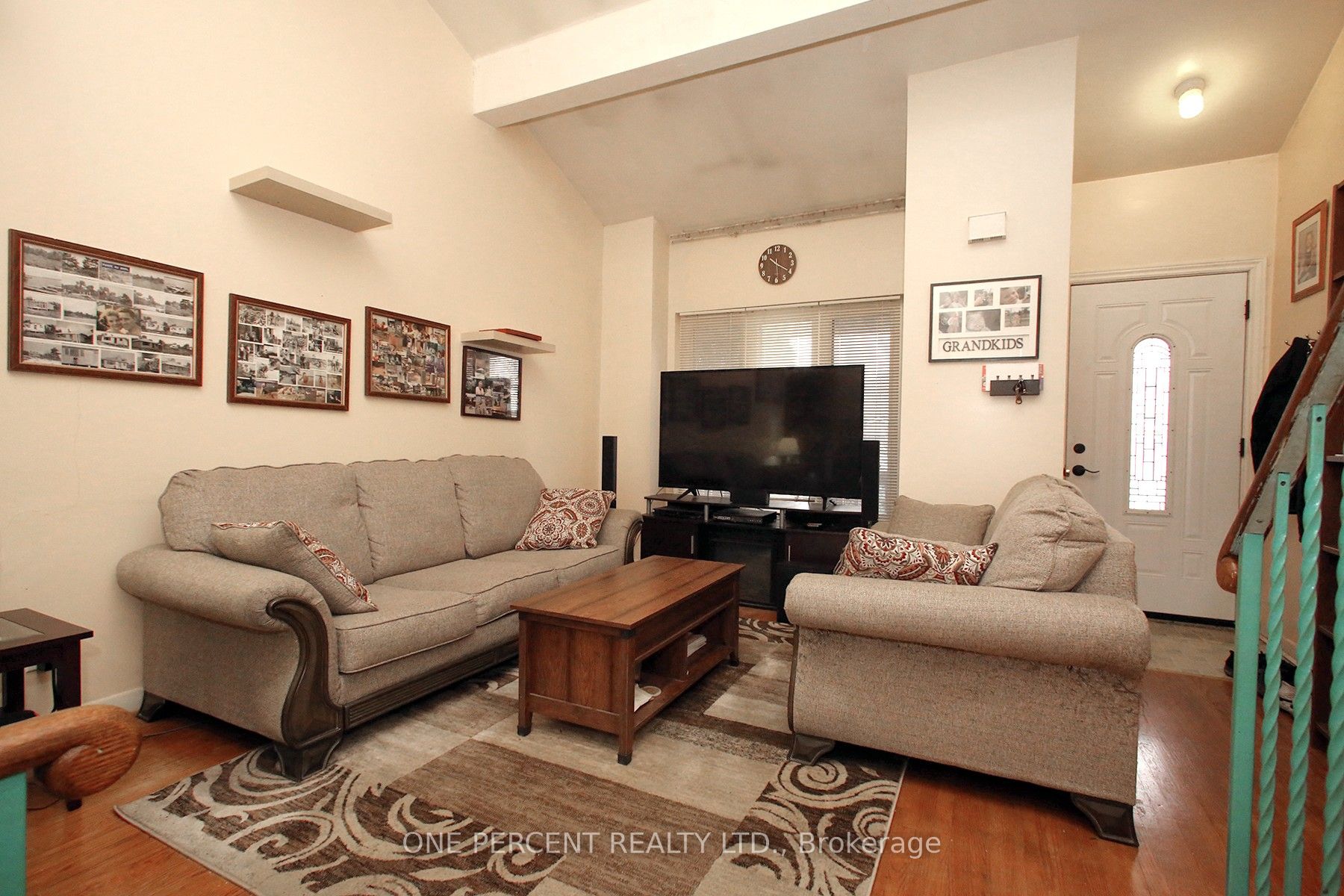 Additional image 4 of 3074 Merritt Avenue, Mississauga, ON, L4T 1P2