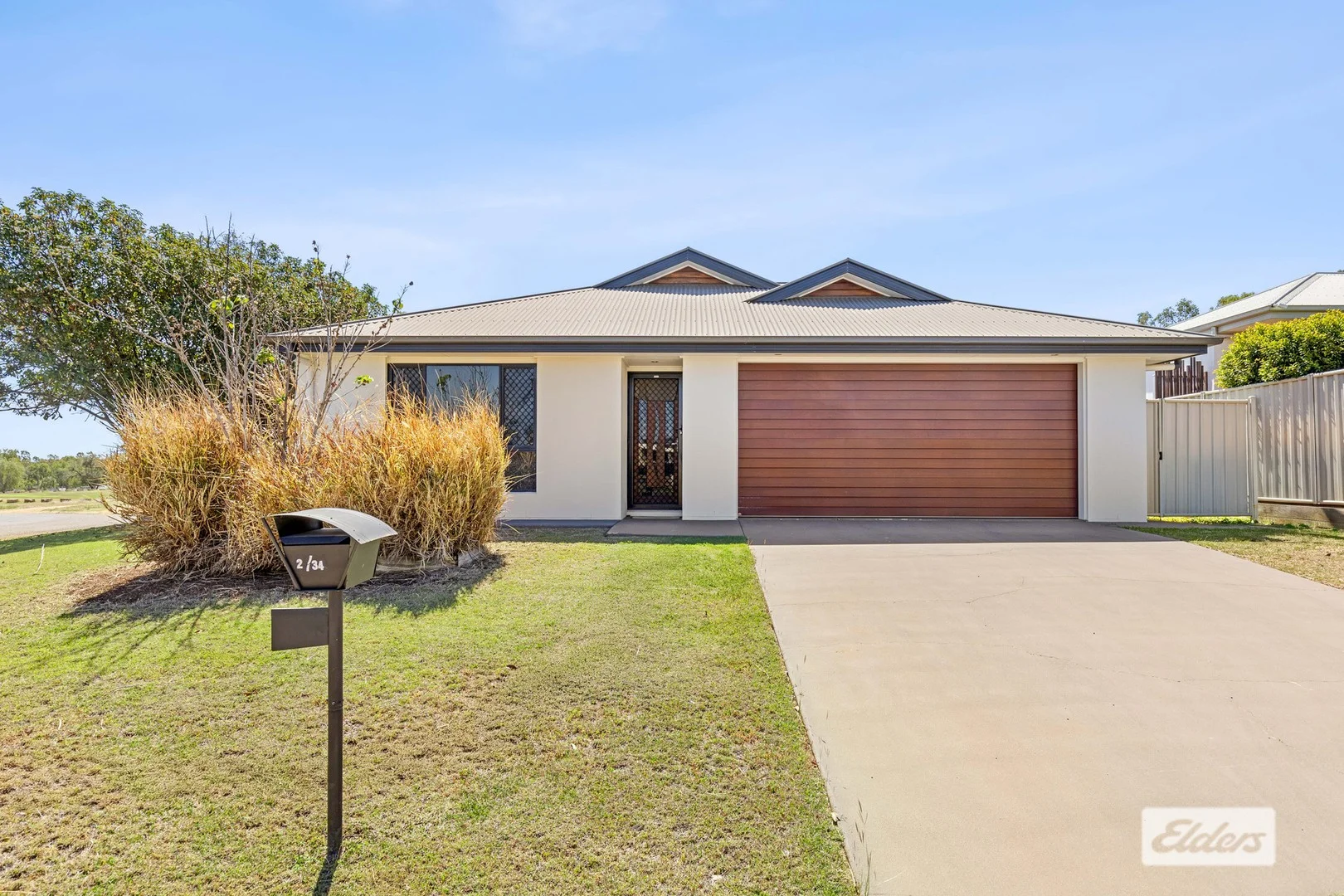 2/34 Brokenwood Street, Emerald QLD 4720