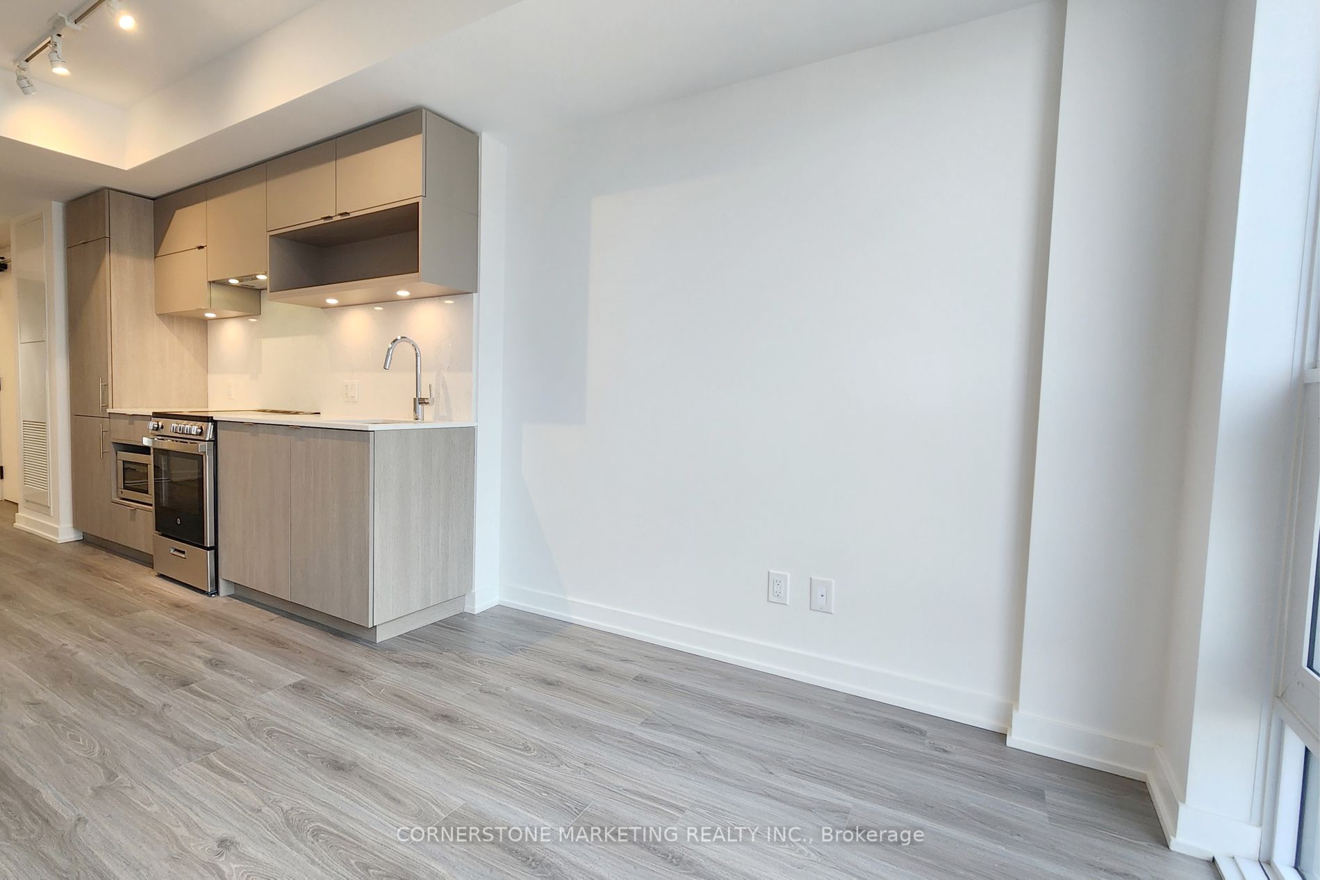 Additional image 3 of 815-100 Queen Street E, Toronto, ON, M5C 0B5