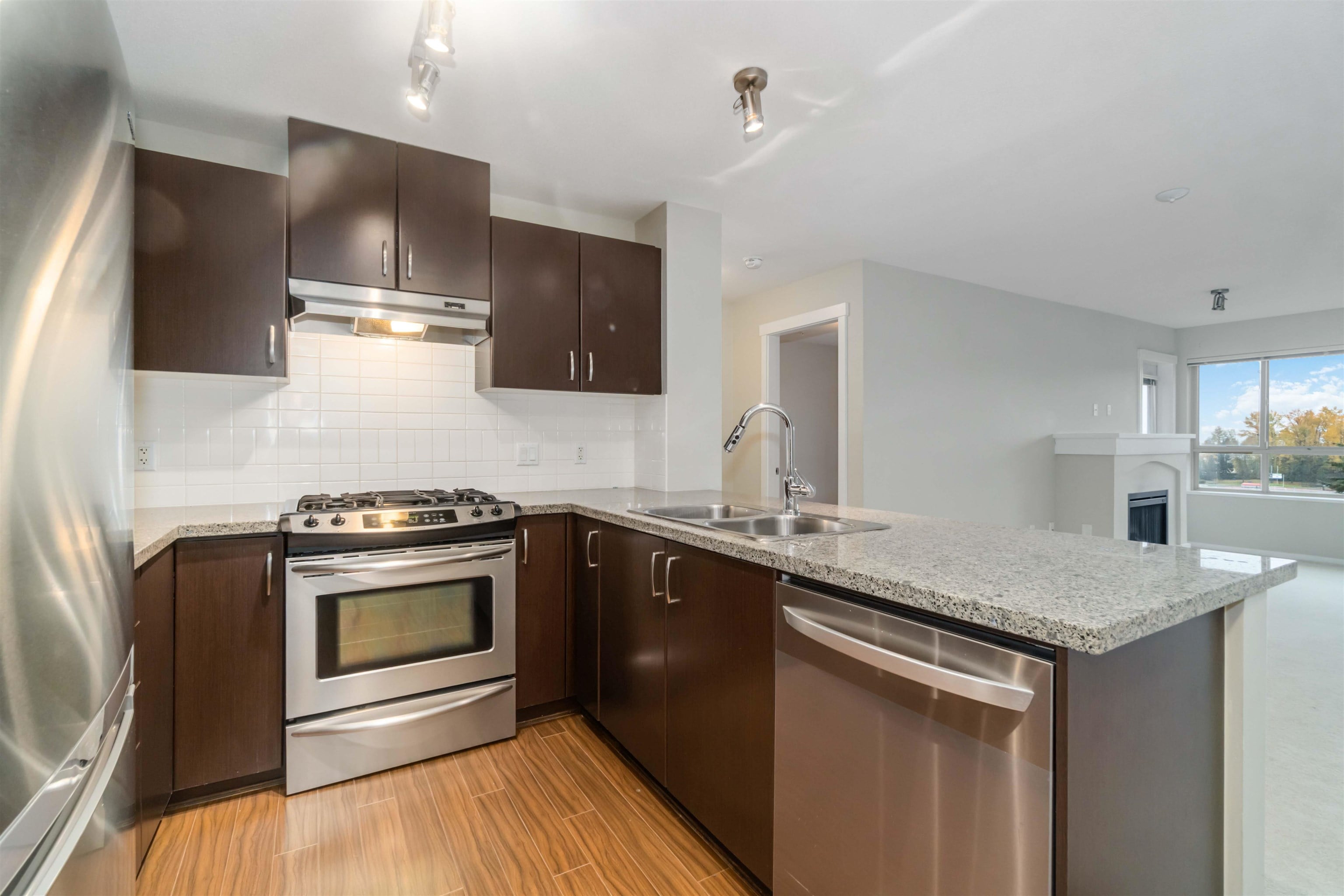 Additional image 3 of 405-3110 Dayanee Springs Boulevard, Coquitlam, BC, V3E 0B4