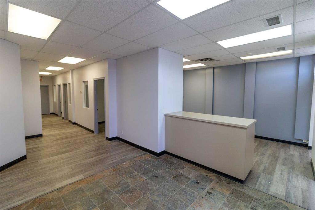 Additional image 3 of Unit 8-1925 39 Avenue NE, Calgary, AB, T2E 6S8