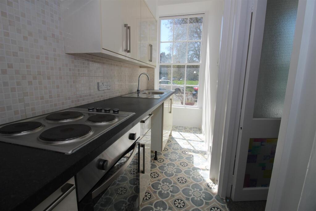 Nelson Place West, Bath photo 3