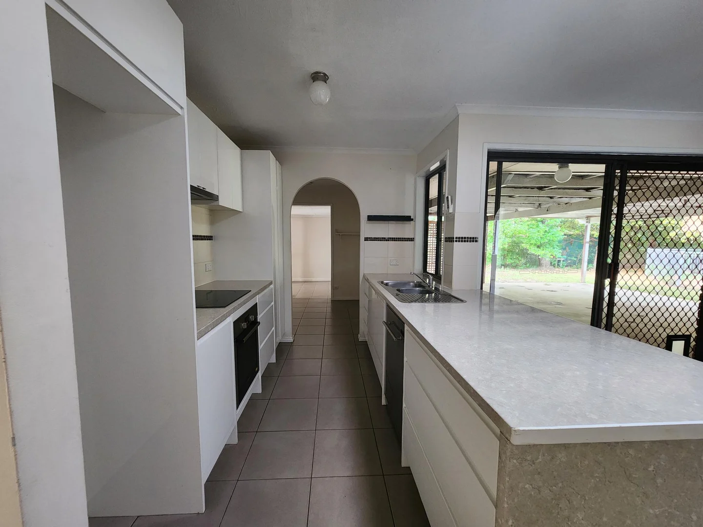 75 Bristlebird Drive, Morayfield QLD 4506 photo 2