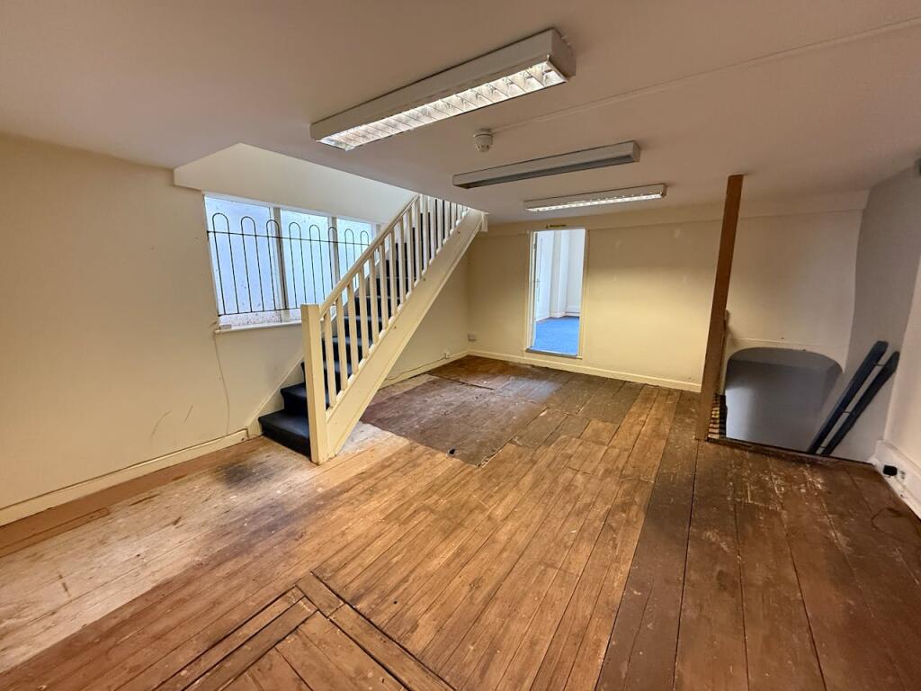 Additional image 4 of 44 High Street, Bromsgrove, B61 8HQ