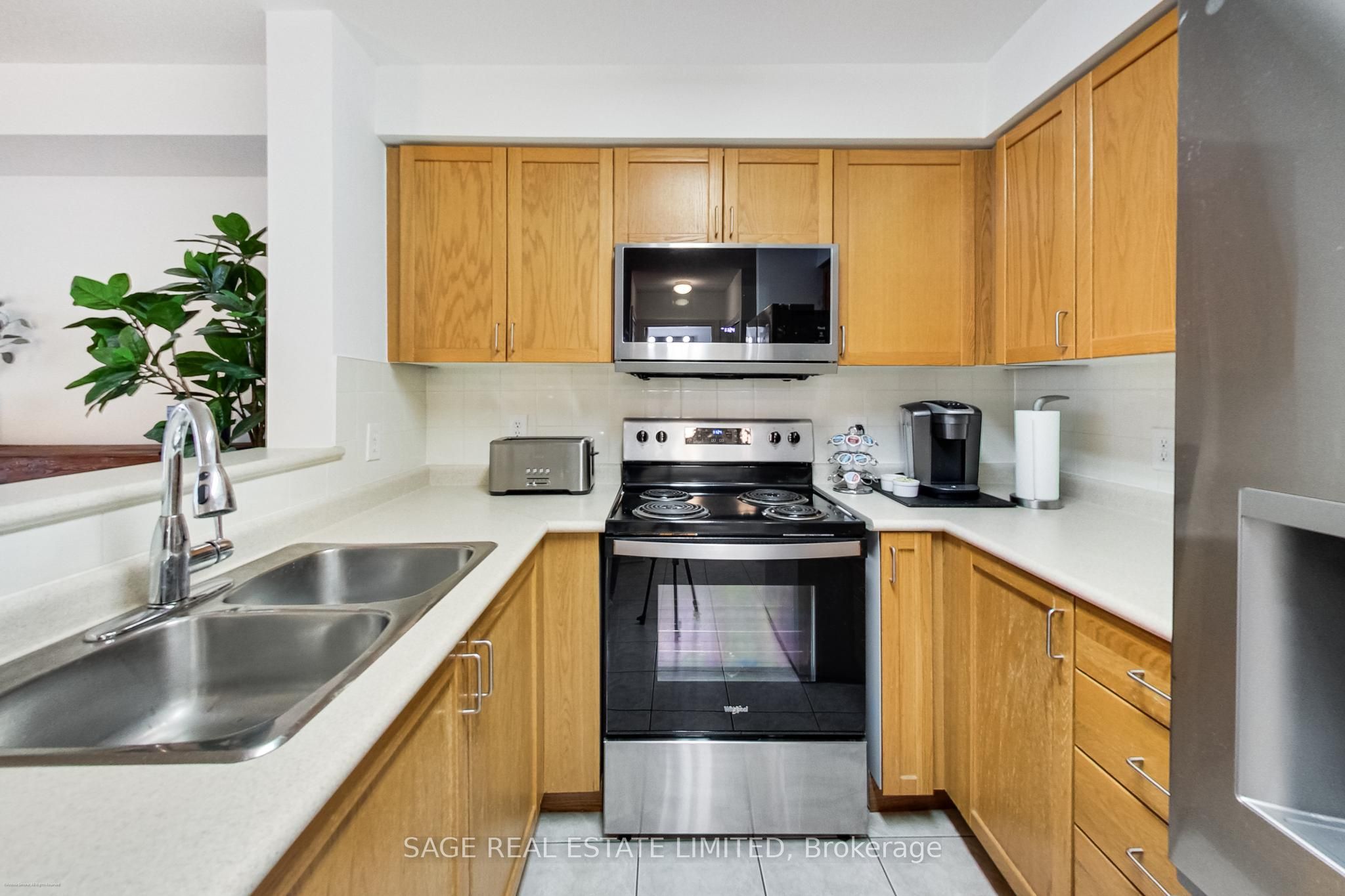 Additional image 3 of 513-11 Michael Power Place, Toronto, ON, M9A 5G3