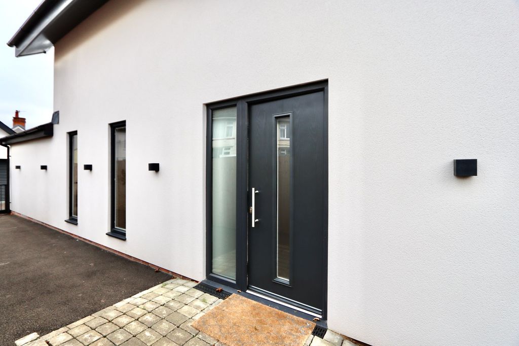 Additional image 10 of 4 bed detached house for saleGwerthonor Lane, Gilfach CF81