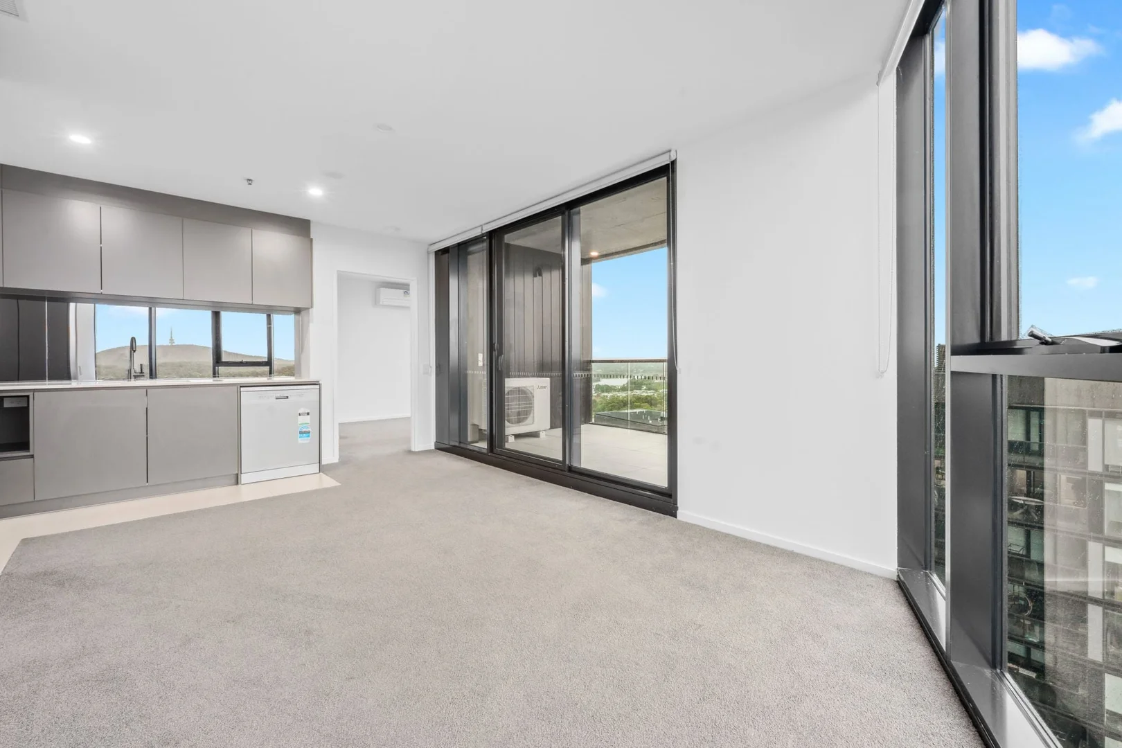 2208/1 Grazier Lane, Belconnen ACT 2617 photo 4