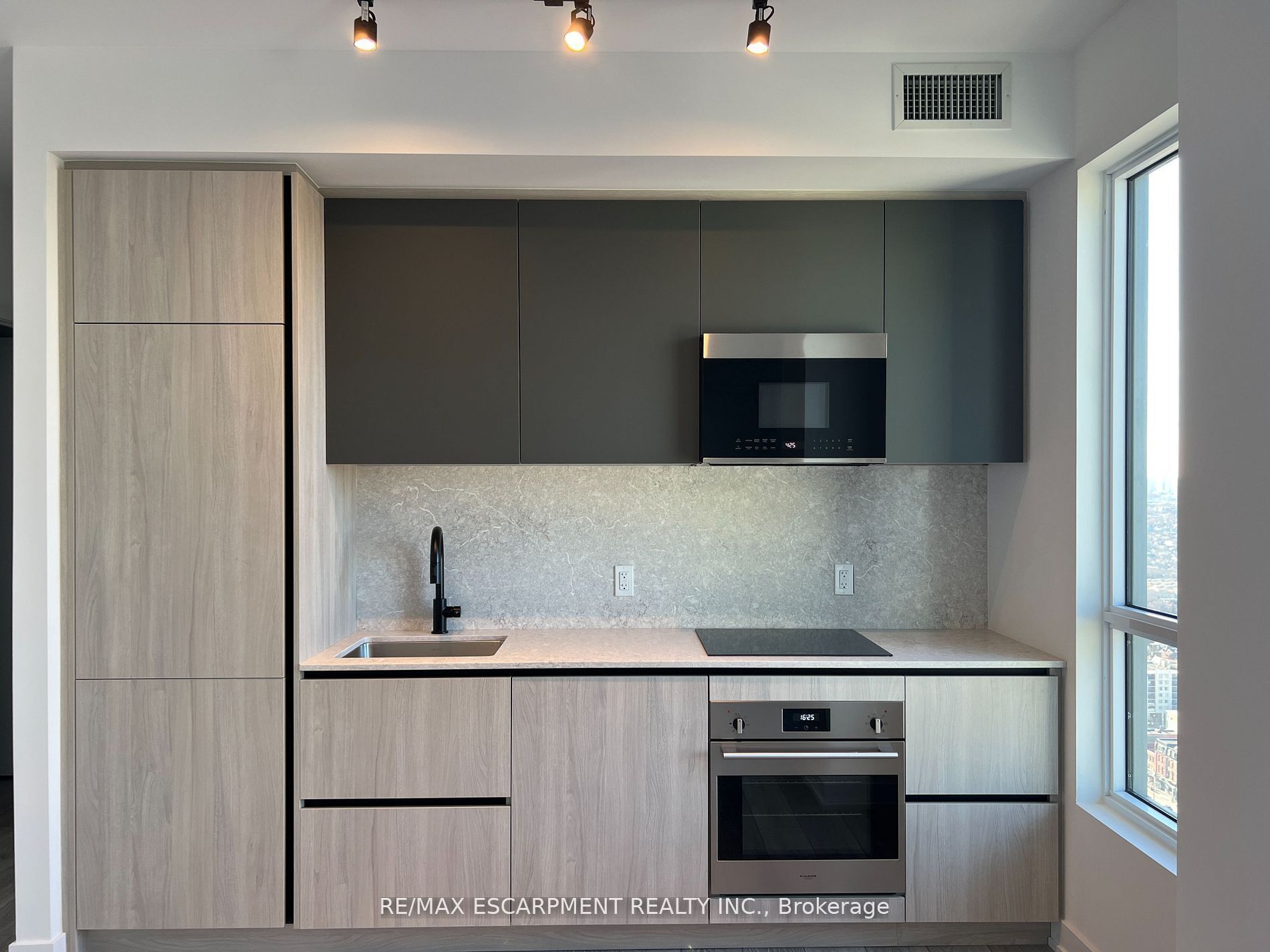Additional image 4 of 3802-108 Peter Street, Toronto, ON, M5V 0W2
