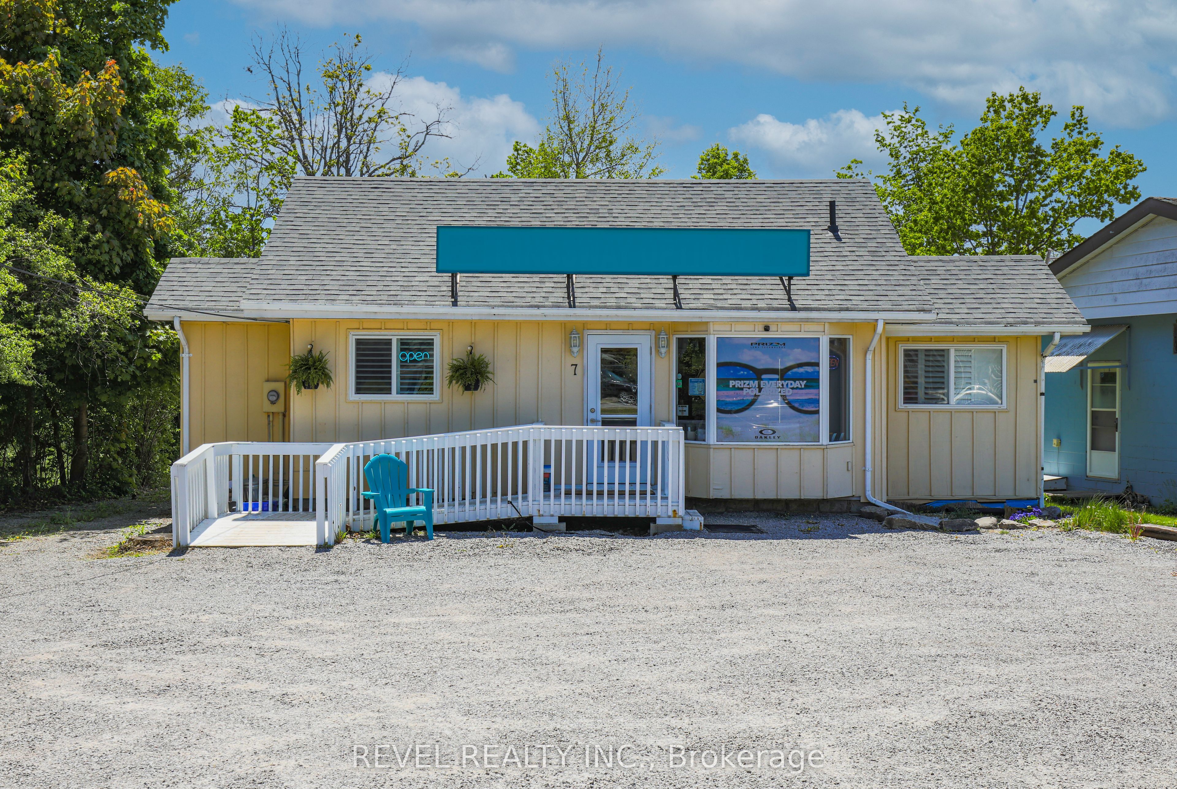 7 Kingsway Drive, Kawartha Lakes, ON, K0M 1A0