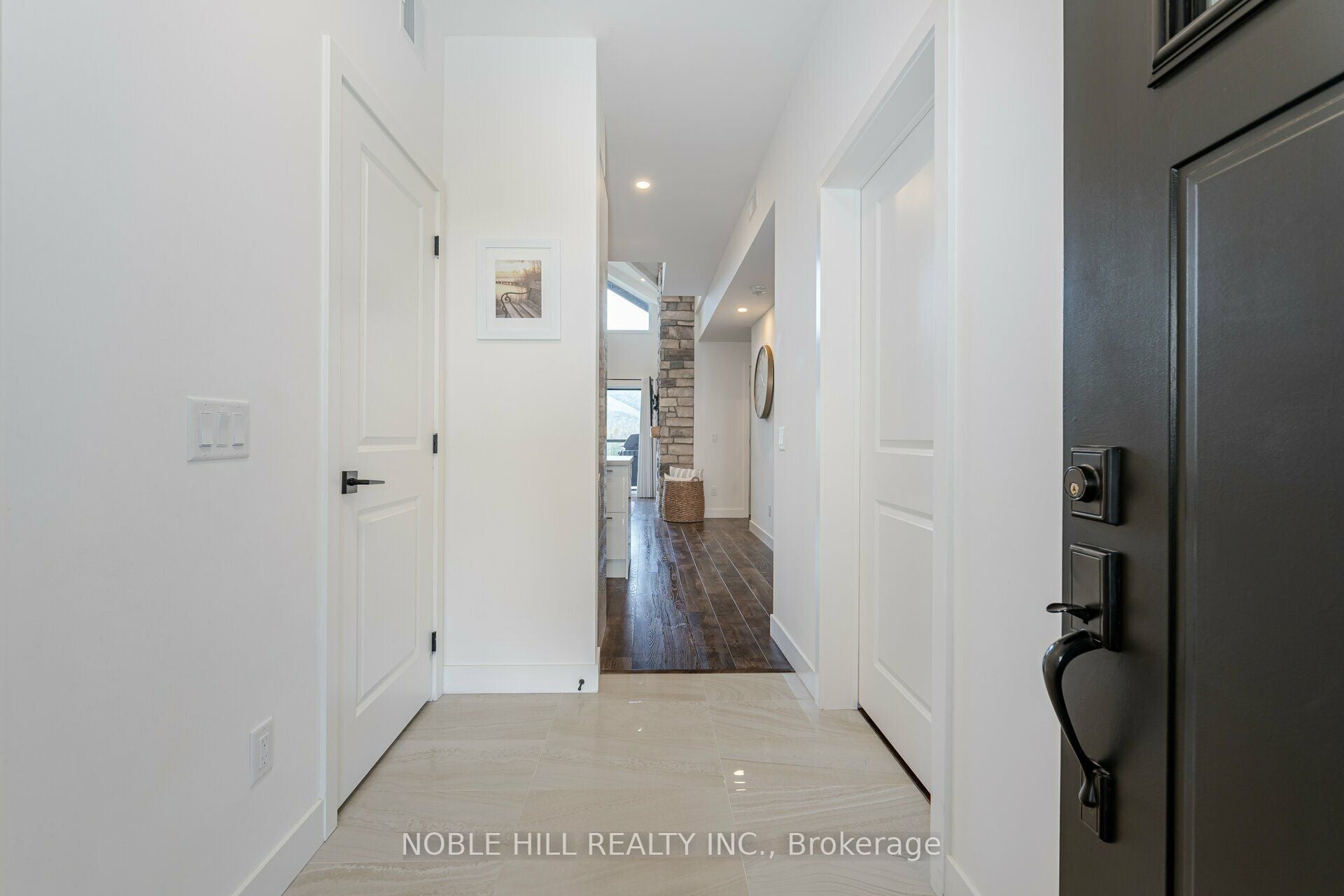 Additional image 4 of 403-16 Beckwith Lane, Blue Mountains, ON, L9Y 3B6