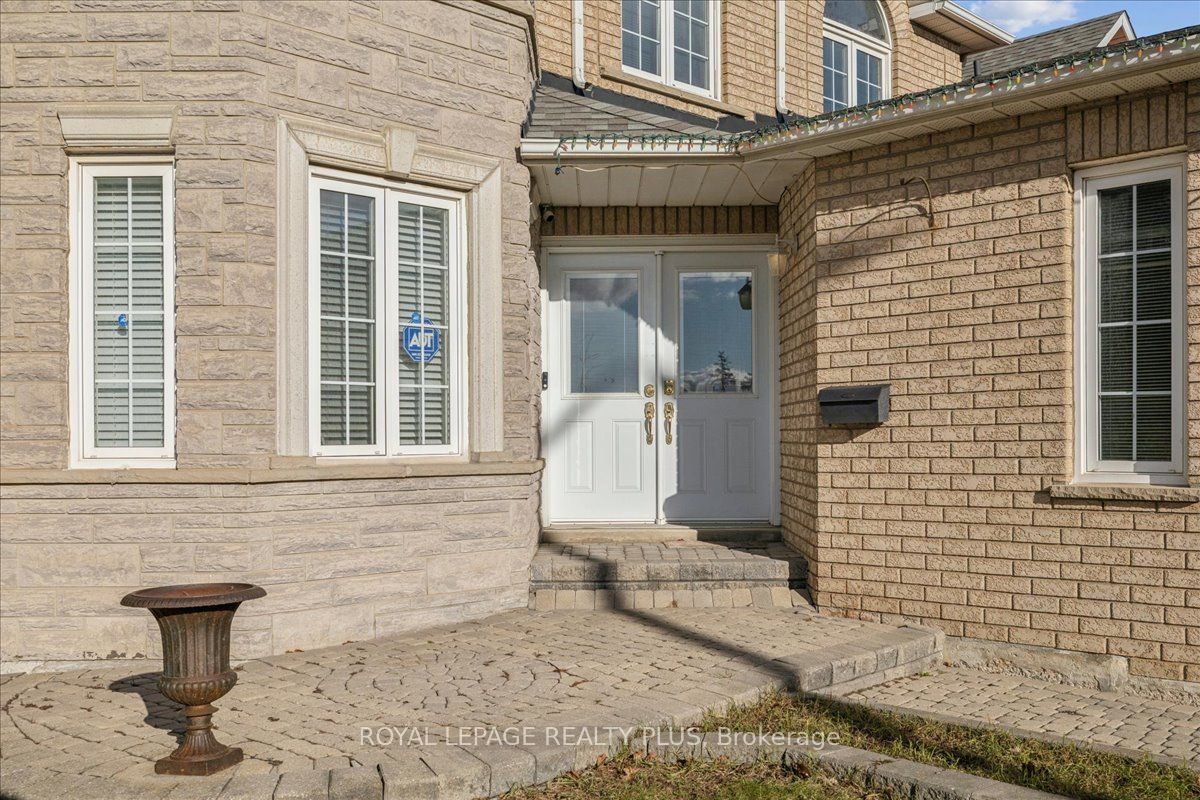 Additional image 4 of 3561 Old Orchard Park Drive, Mississauga, ON, L5B 4E3