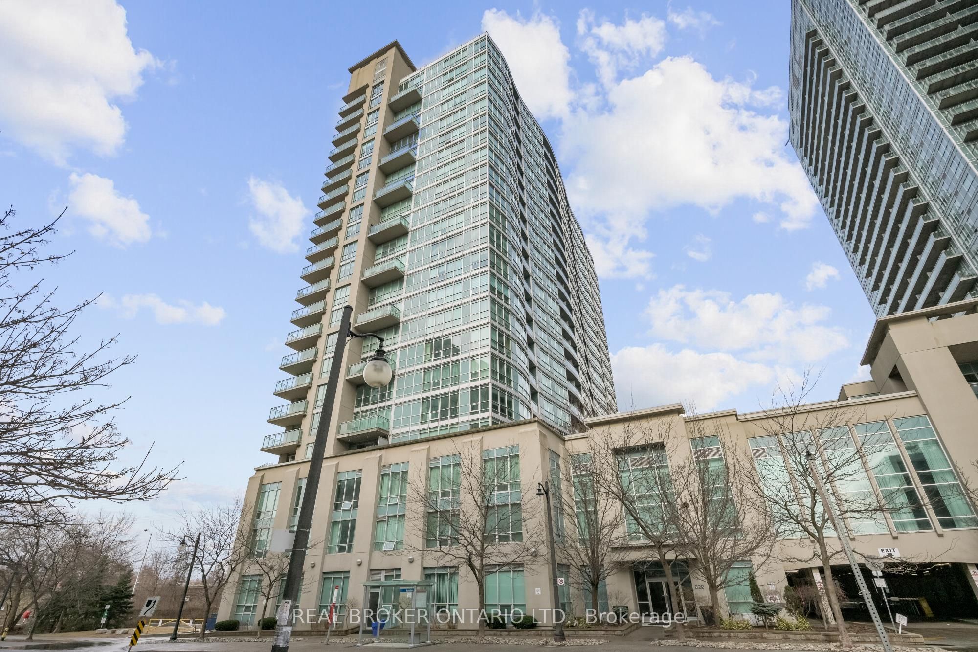 608-185 Legion Road N, Toronto, ON, M8Y 0A1