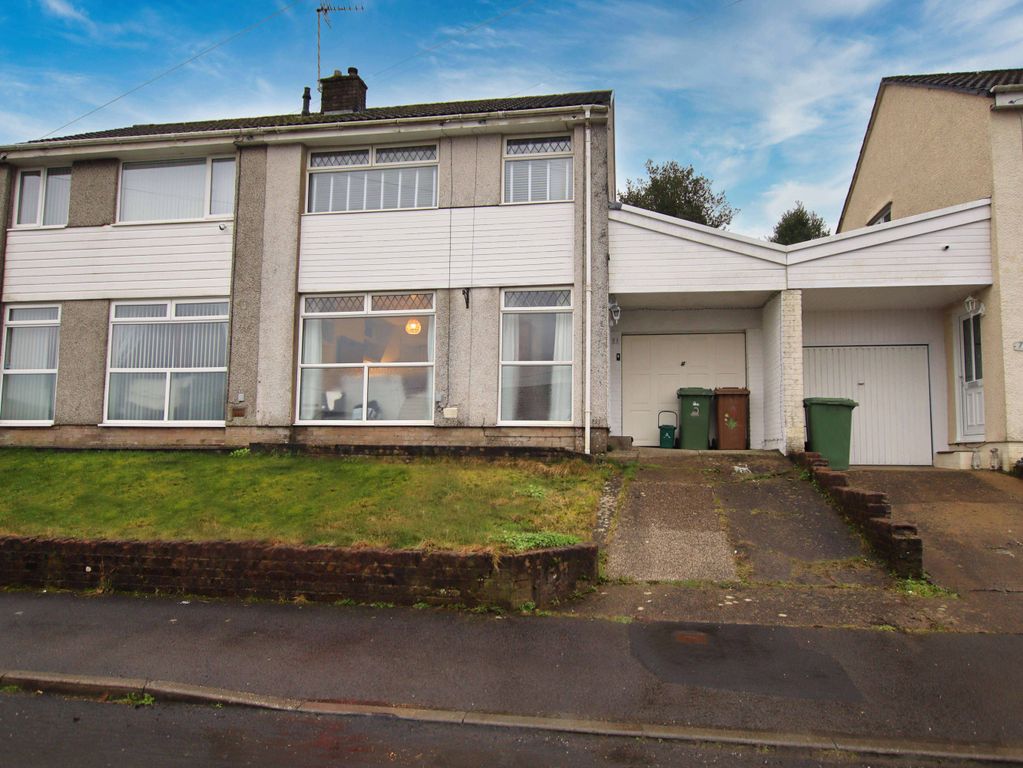 3 bed semi-detached house for saleSt. Annes Gardens, Maesycwmmer CF82
