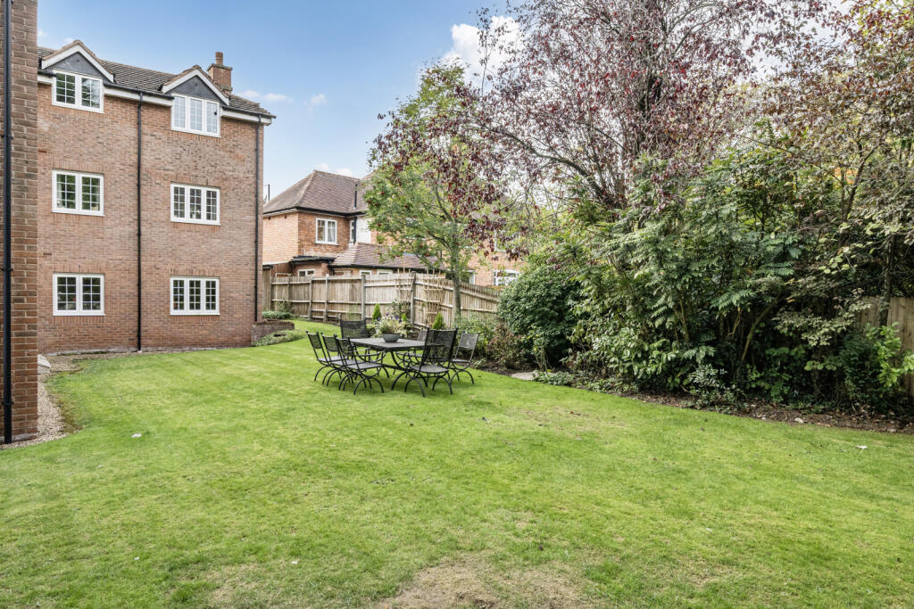 Warwick Road, Solihull, West Midlands, B91 photo 4