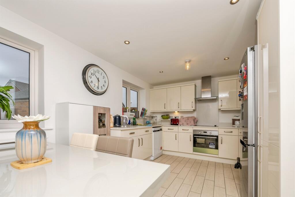 Arrow Way, Bidford-On-Avon, Alcester photo 2