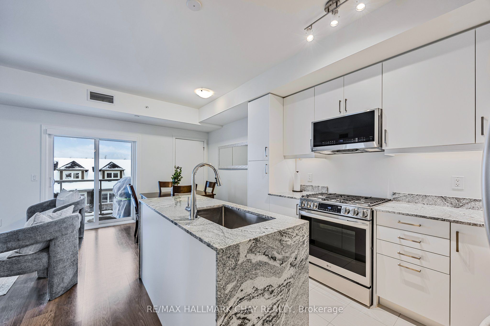 210-5 Spooner Crescent, Collingwood, ON, L9Y 1T3 photo 3