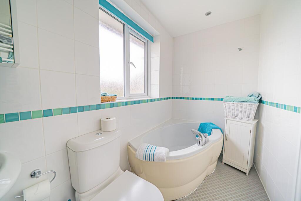 Additional image 24 of Kingswood Close, Lapworth, B94