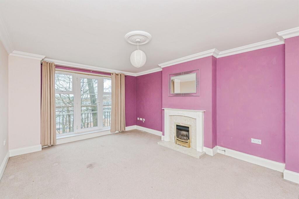 Caversham Place, Sutton Coldfield photo 2