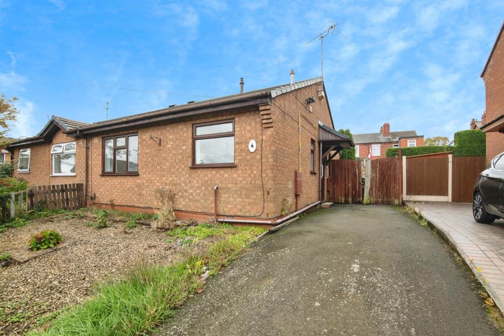 James Eaton Close, WEST BROMWICH