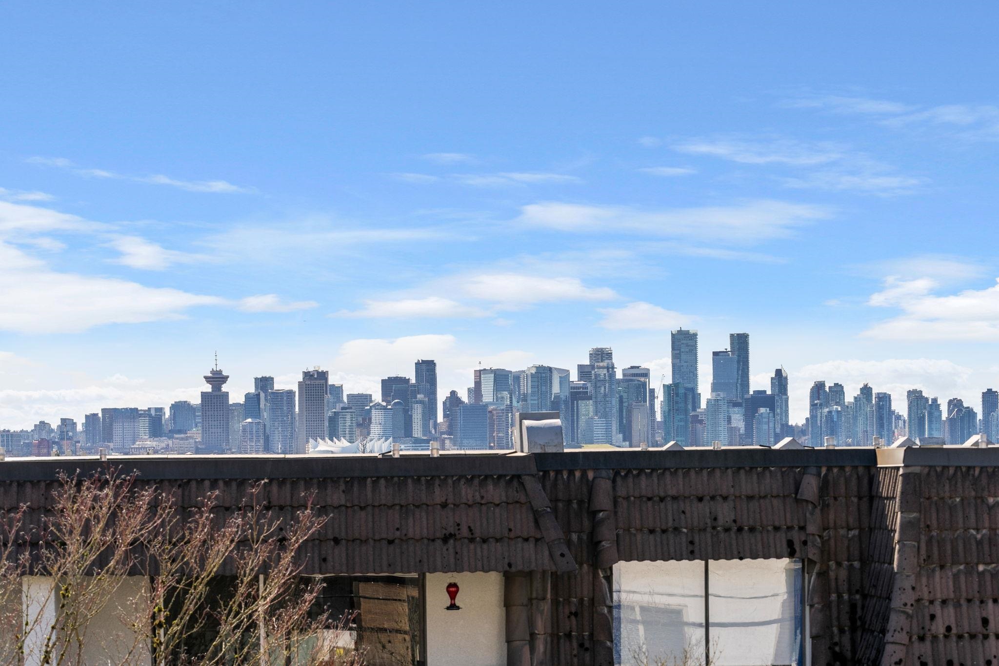 201-225 3rd Street W, North Vancouver, BC, V7M 1E9