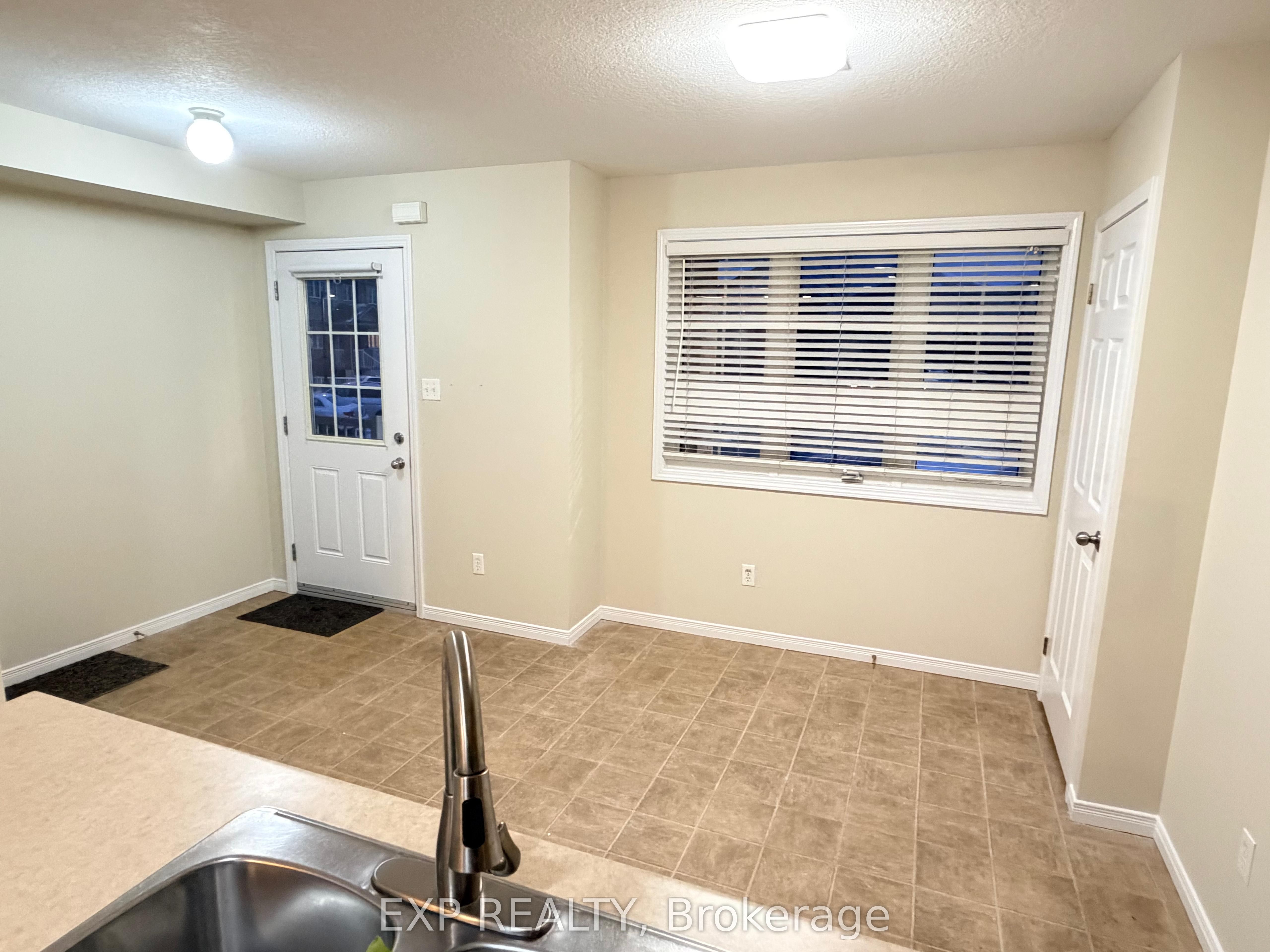 12A-50 Howe Drive, Kitchener, ON, N2E 0A3 photo 3