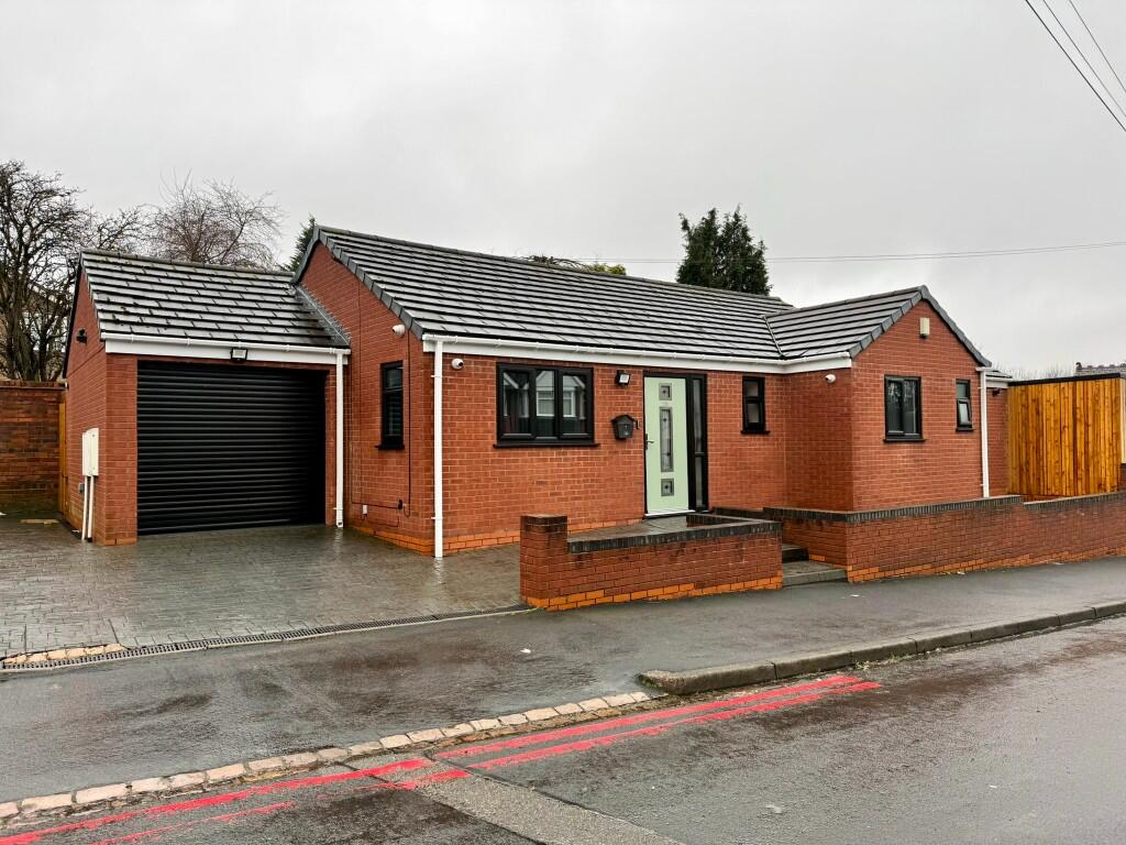 Knottsall Lane, Oldbury, West Midlands, B68