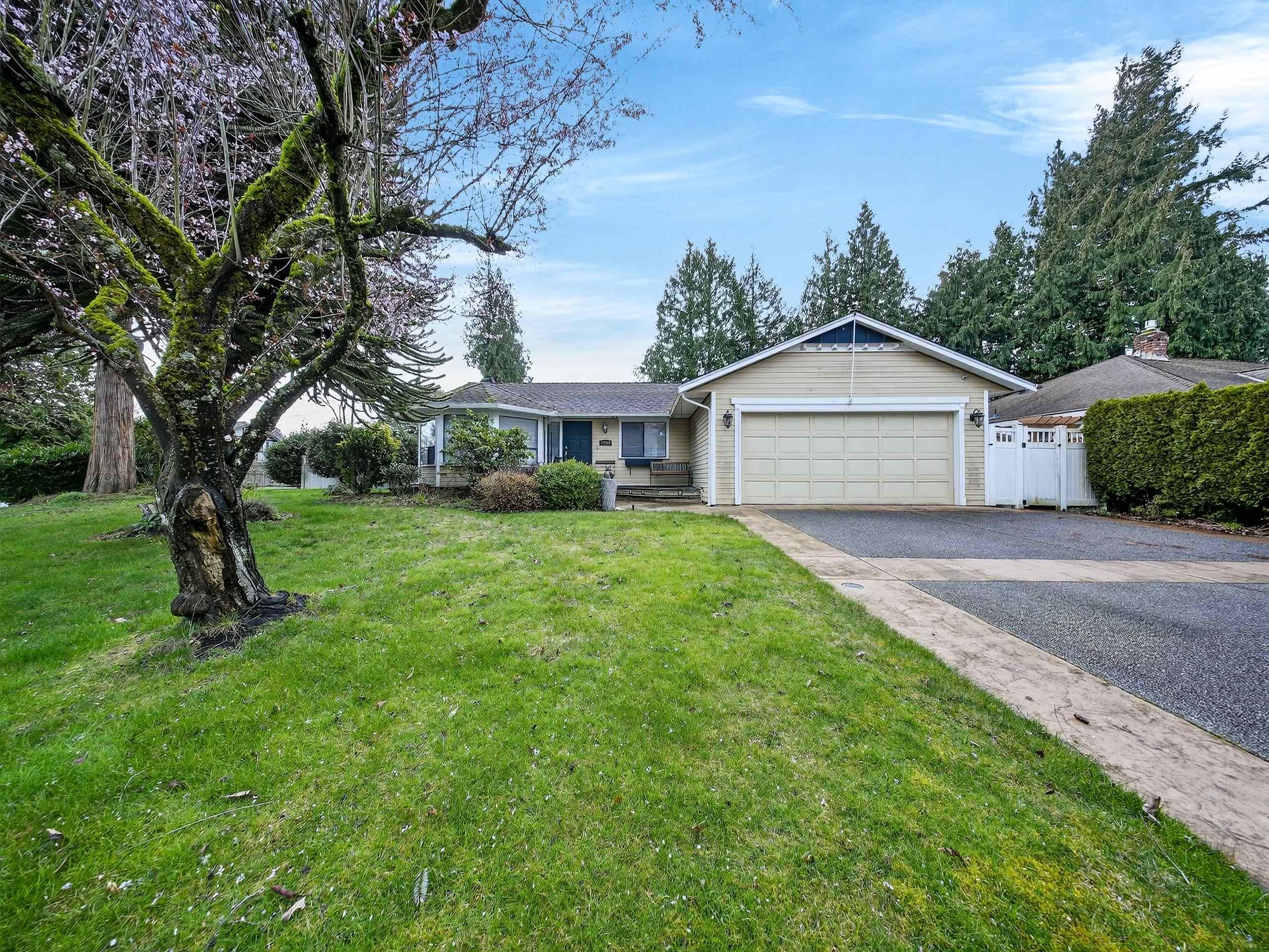 12988 18 Avenue, Surrey, BC, V4A 7E9