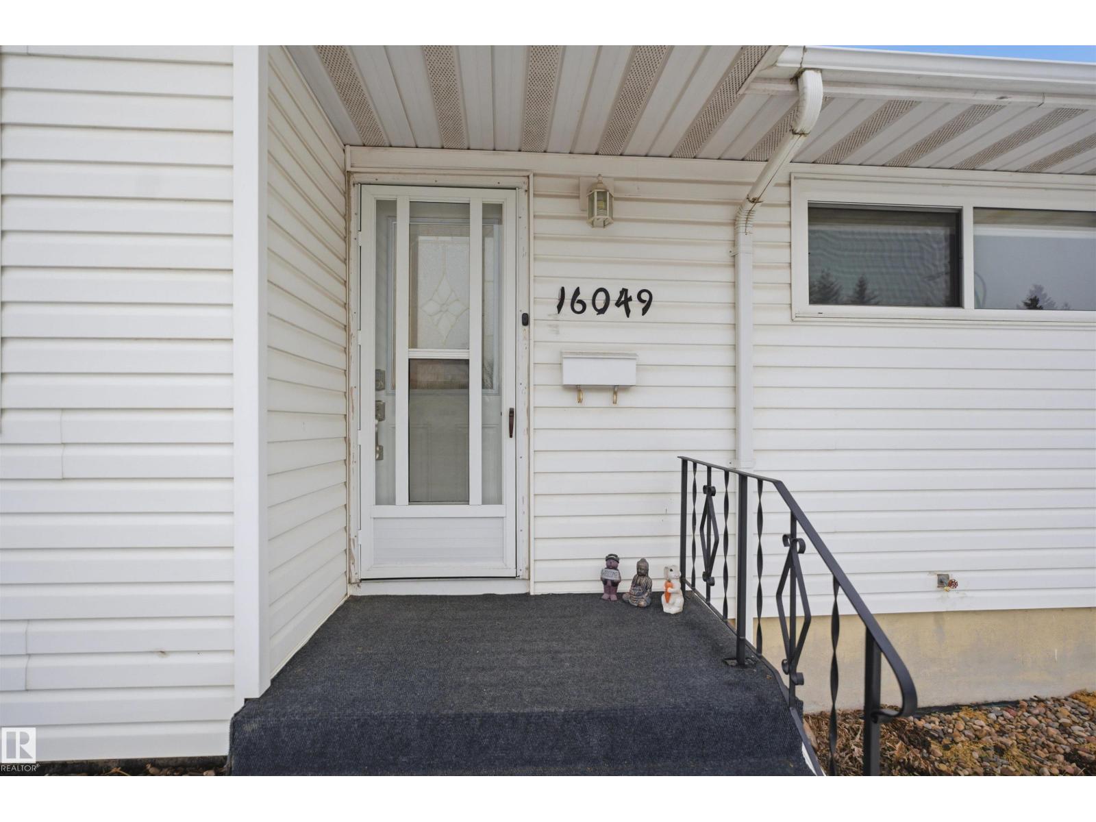 Additional image 3 of 16049 95 Avenue NW, Edmonton, AB, T5P0A8