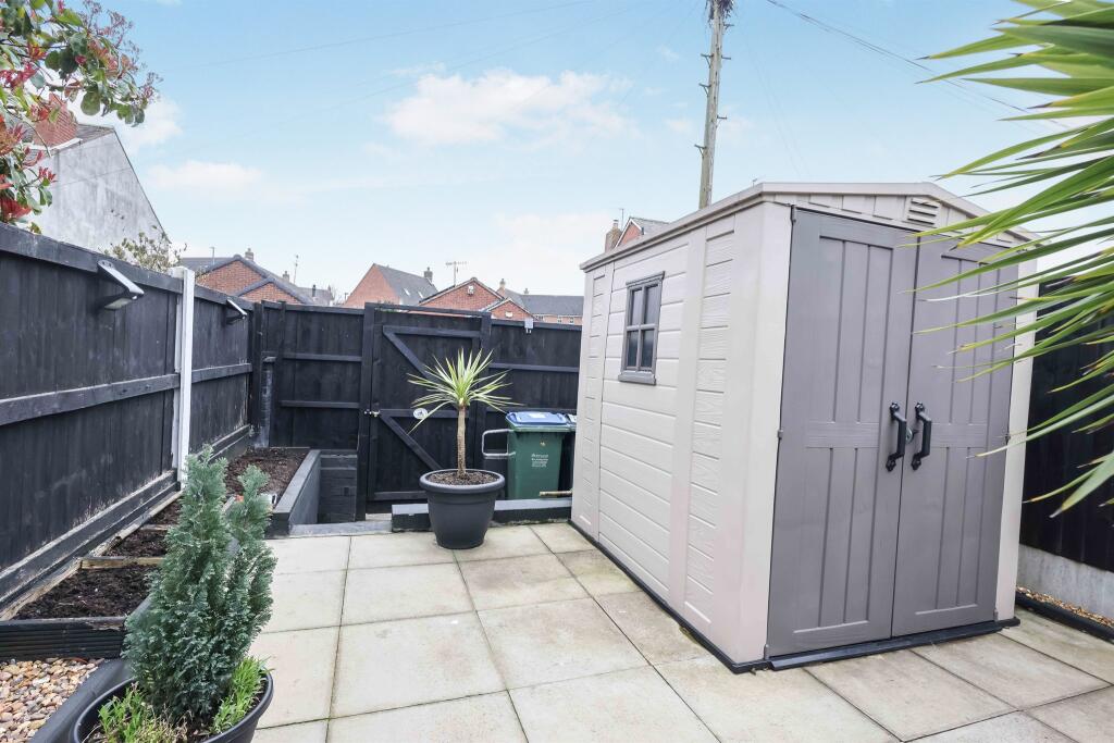 Additional image 17 of Yew Tree Lane, Rowley Regis