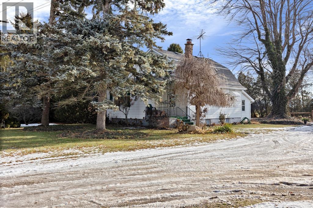 424 County Rd 14 , Kingsville, ON, N0R1B0