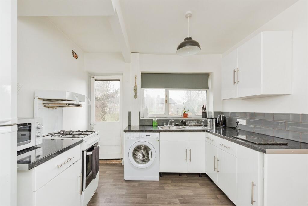 Colmore Drive, Sutton Coldfield photo 4