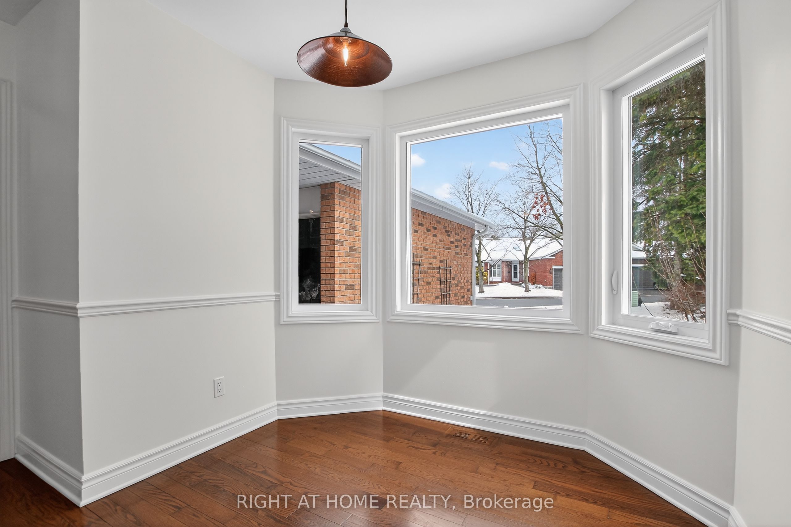 Additional image 6 of 100 Darlington Private W, Ottawa, ON, K1V 0X8