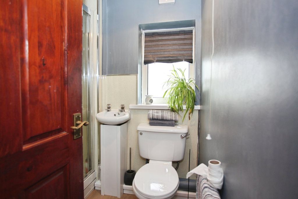 Additional image 17 of 4 bed semi-detached house for salePenybont, Penpedairheol, Hengoed CF82