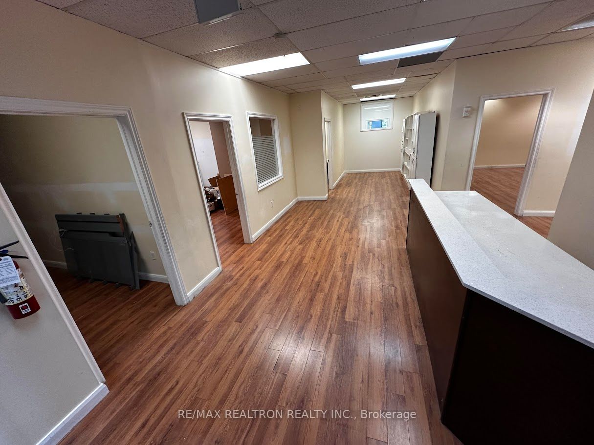 Additional image 2 of 200 & 201E-1300 Don Mills Road, Toronto, ON, M3B 2W6