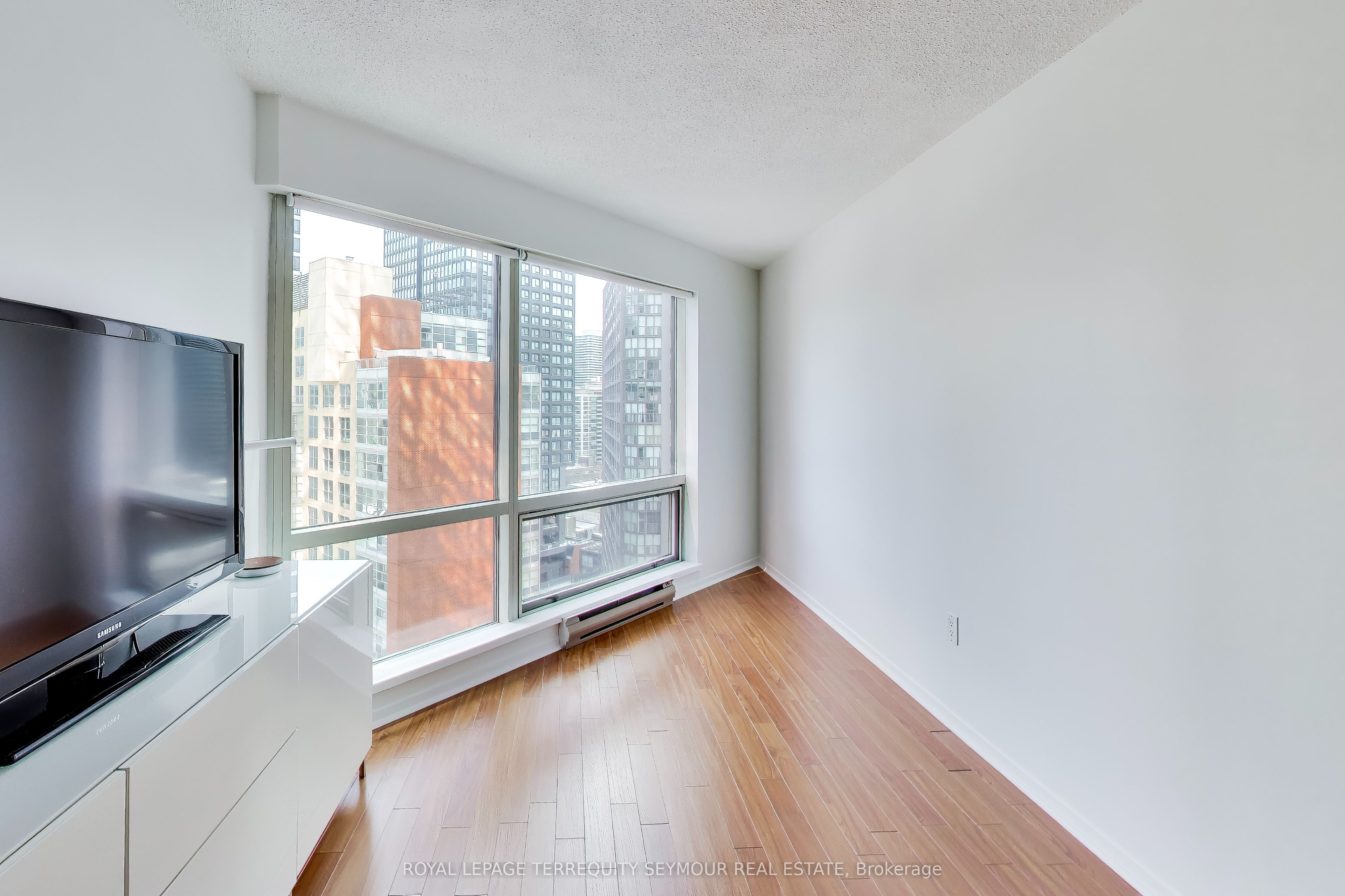 Additional image 5 of 1407-1001 Bay Street, Toronto, ON, M5S 3A6