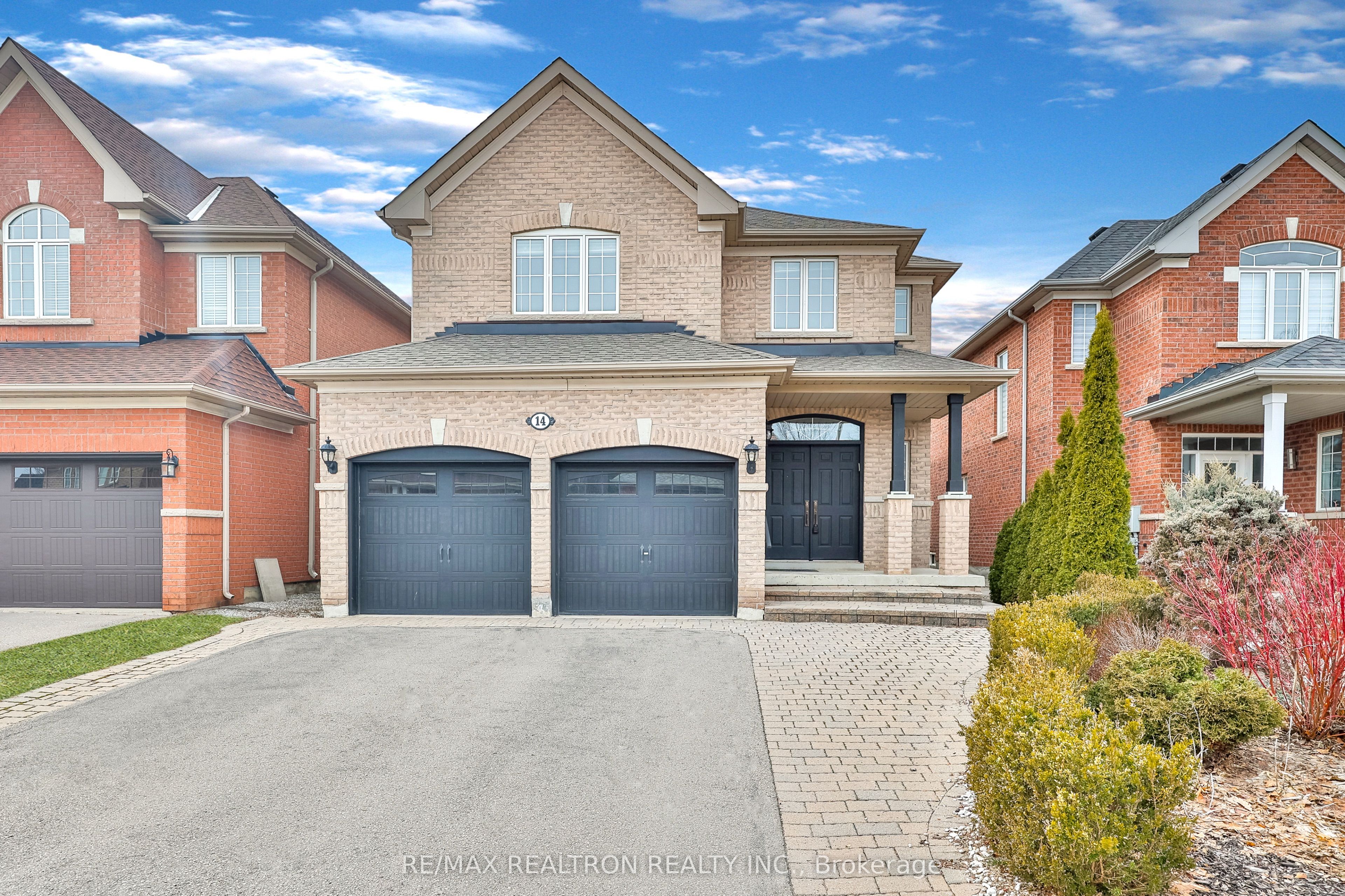 14 Daphnia Drive, Vaughan, ON, L4J 8X1