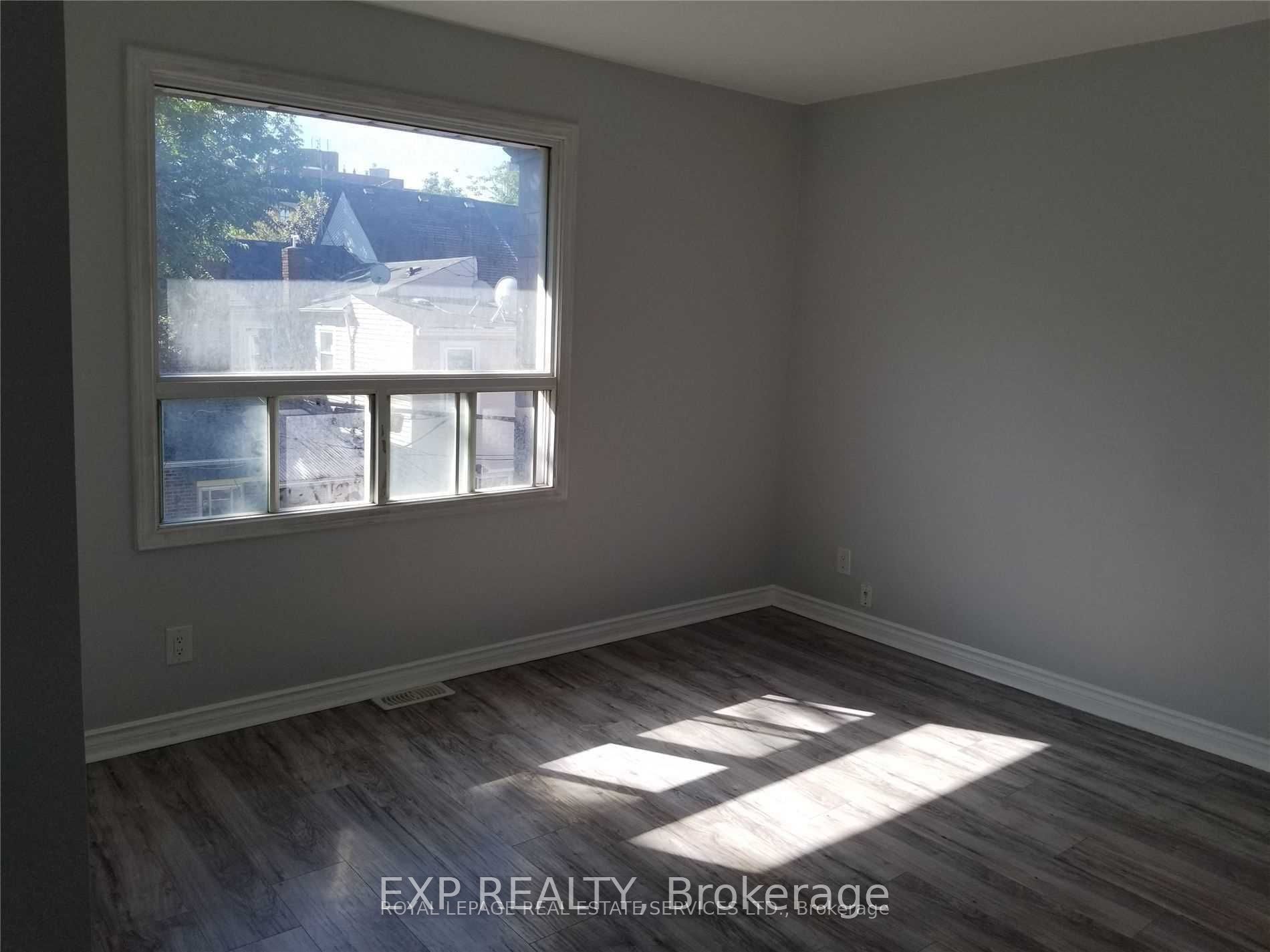 Upper-33 Mitchell Avenue, Toronto, ON, M6J 1C1 photo 4