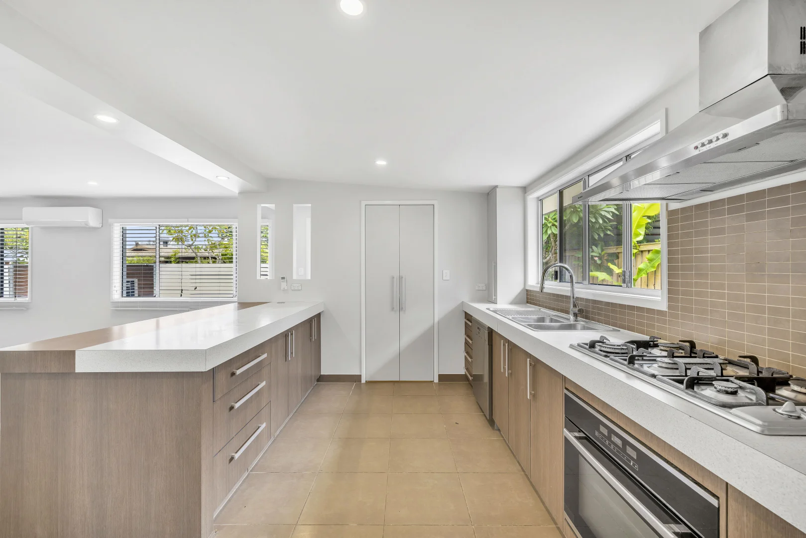 Additional image 8 of 36 Boongala Road, Broadbeach Waters QLD 4218
