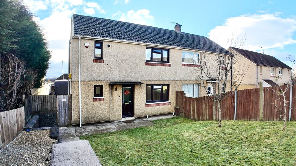 3 bed semi-detached house for saleClaerwen, Gelligaer CF82