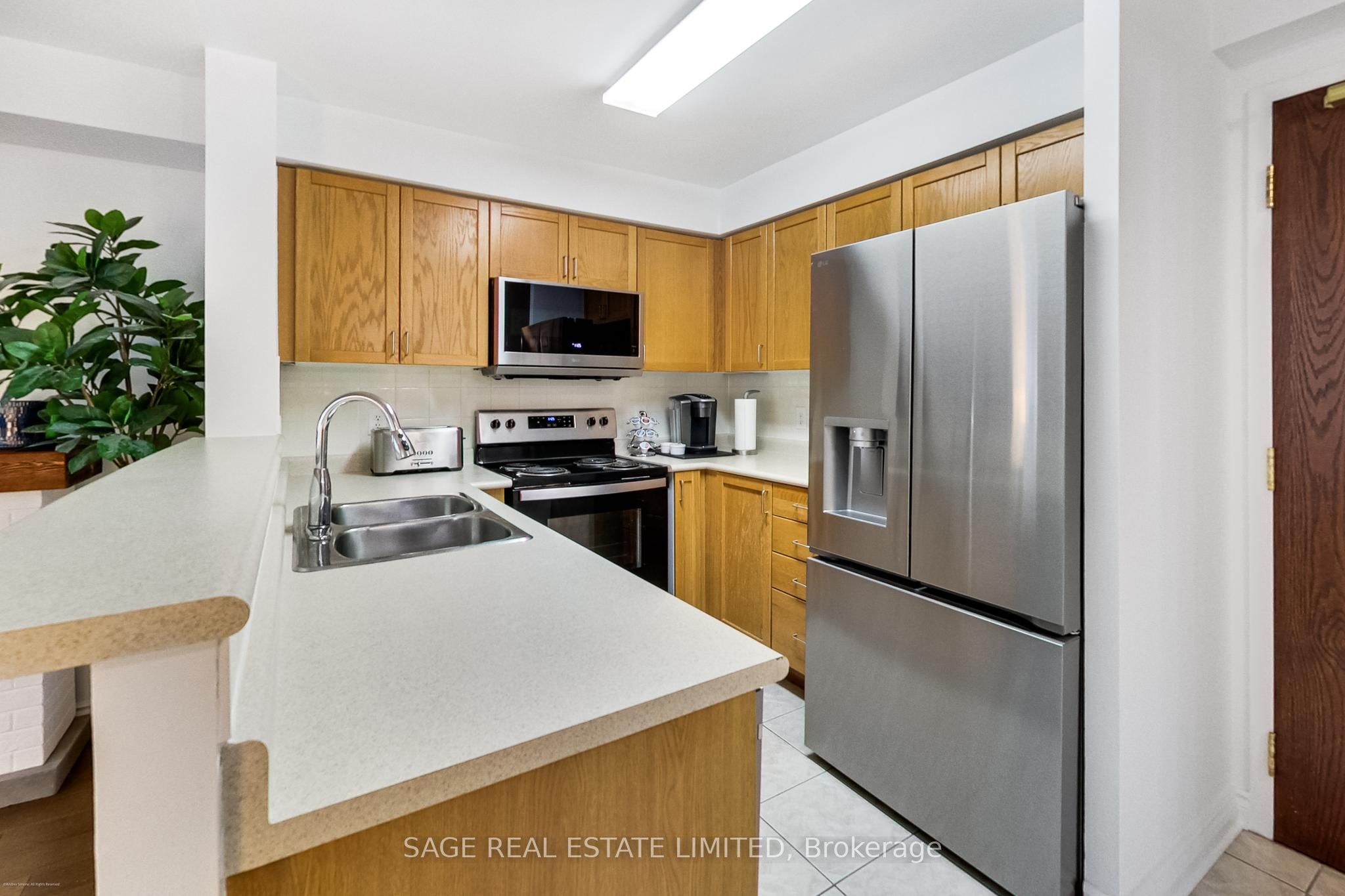 Additional image 4 of 513-11 Michael Power Place, Toronto, ON, M9A 5G3