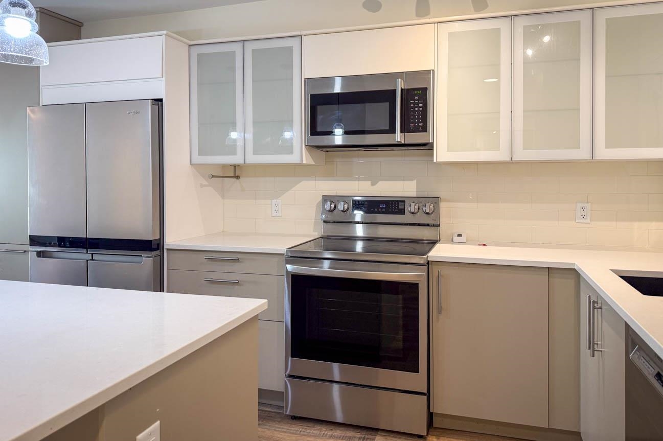 Additional image 4 of 2052 Springer Avenue, Burnaby, BC, V5B 2Z6