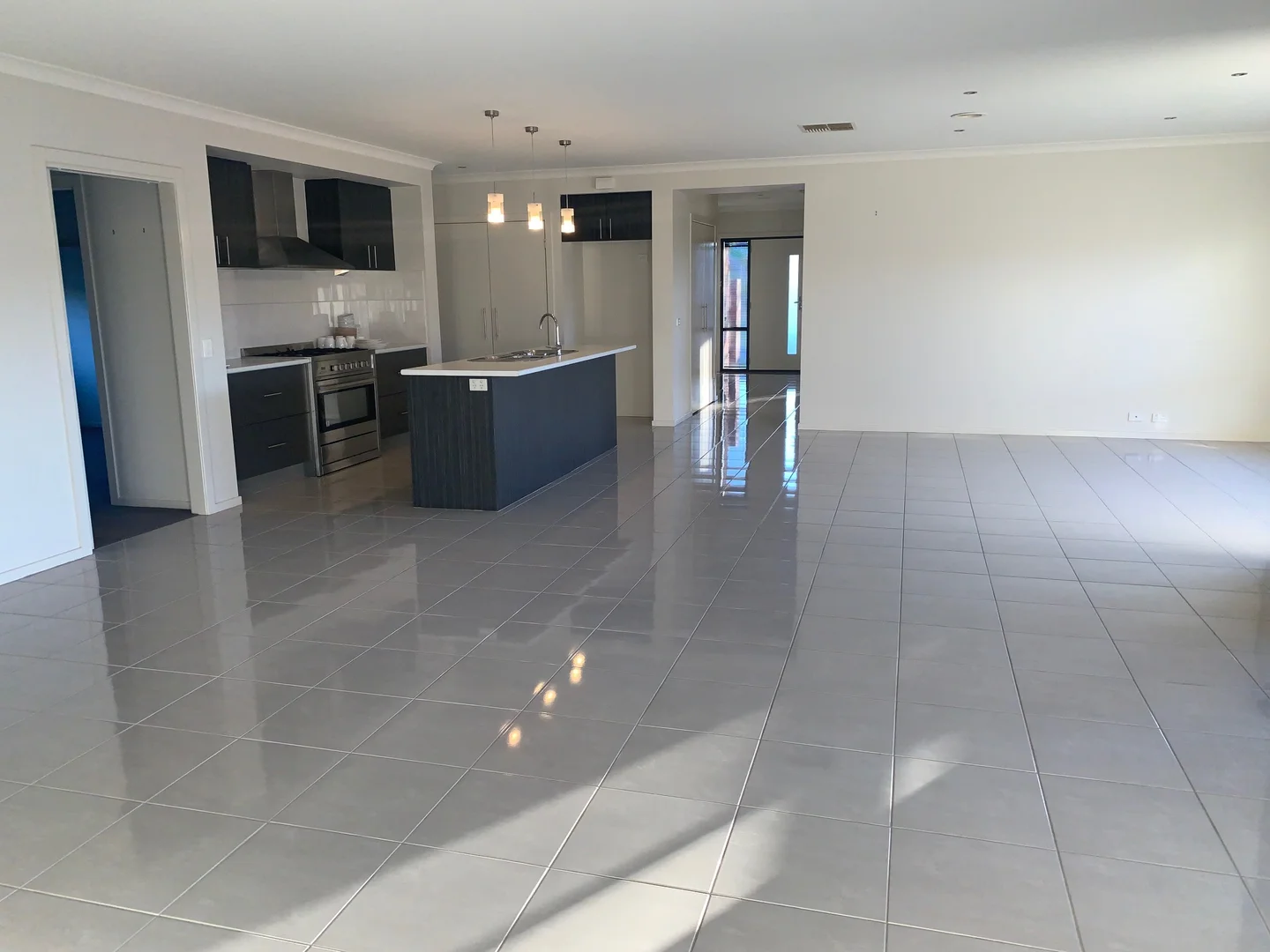 18 Bonbeach Street, Shepparton VIC 3630 photo 3