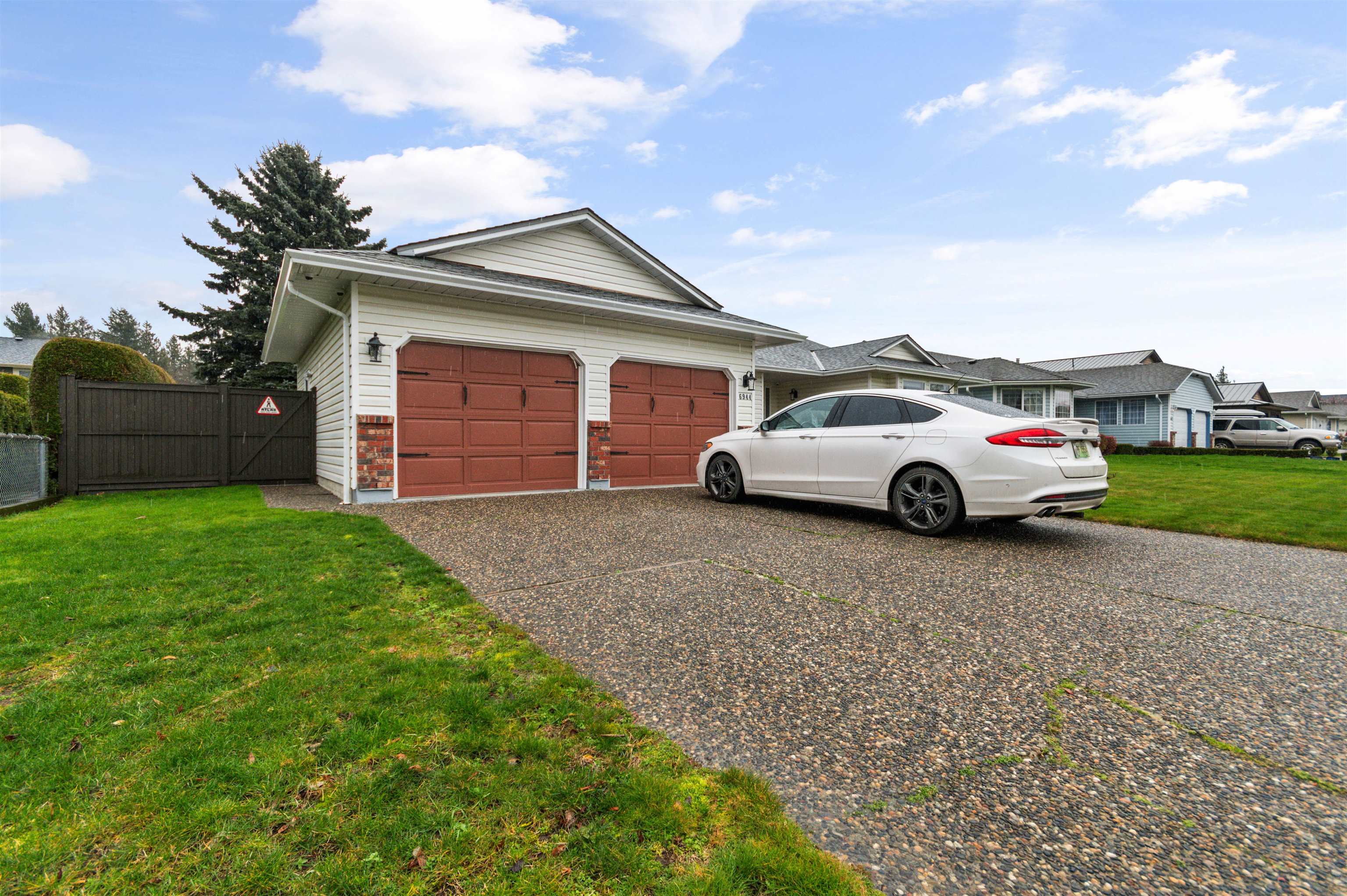 Additional image 3 of 6944 Coach Lamp Drive, Chilliwack, BC, V2R 2X6
