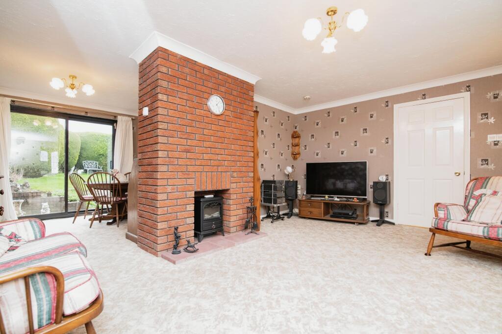 Additional image 3 of Underwood Close, Callow Hill, Redditch, Worcestershire, B97