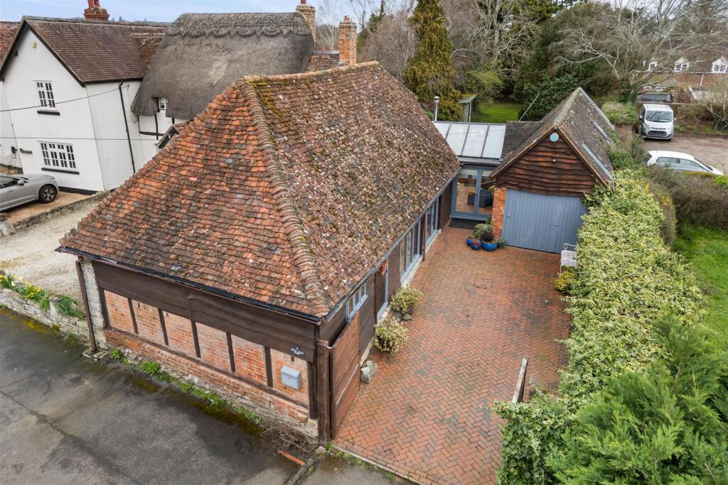 36 High Street, Broom