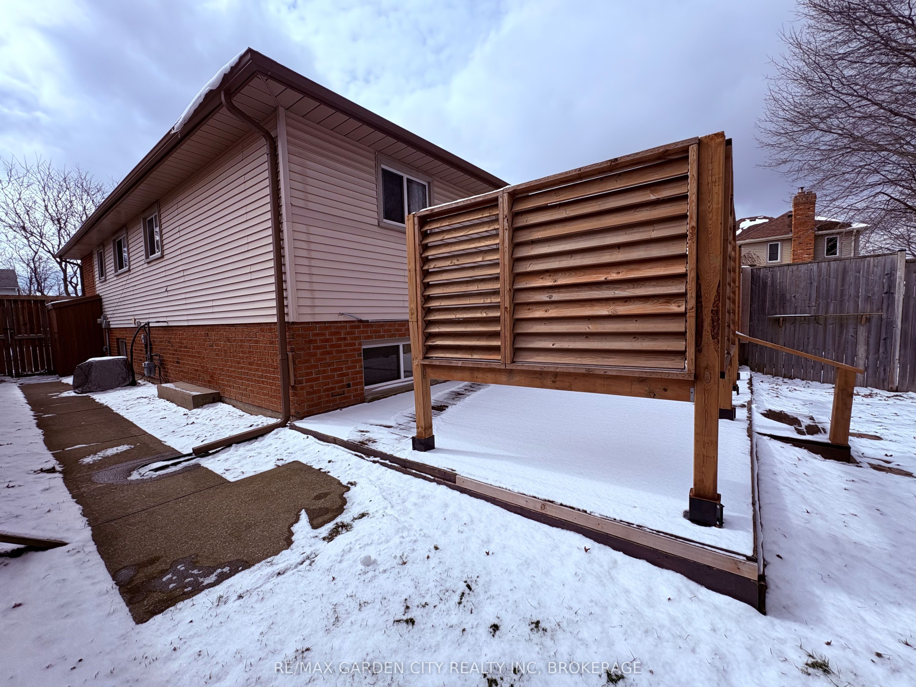Additional image 3 of 6141 Wildrose Crescent, Niagara Falls, ON, L2G 7T3