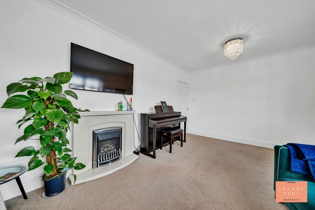 Additional image 9 of 2 bed flat for saleTempleton Avenue, Llanishen CF14